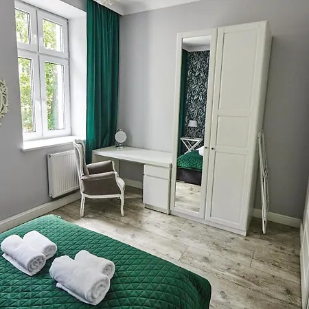 Zielony Apartament DE LUX dla 4 osób Chorzów Katowice Exterior foto
